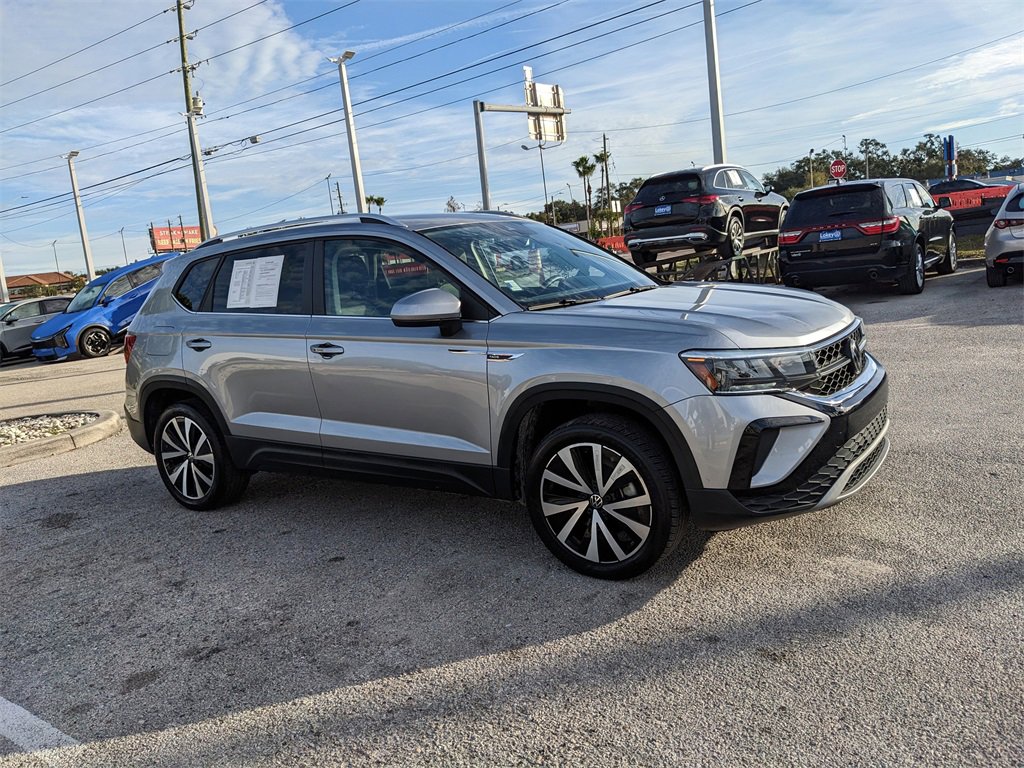 Certified 2023 Volkswagen Taos SE image 8