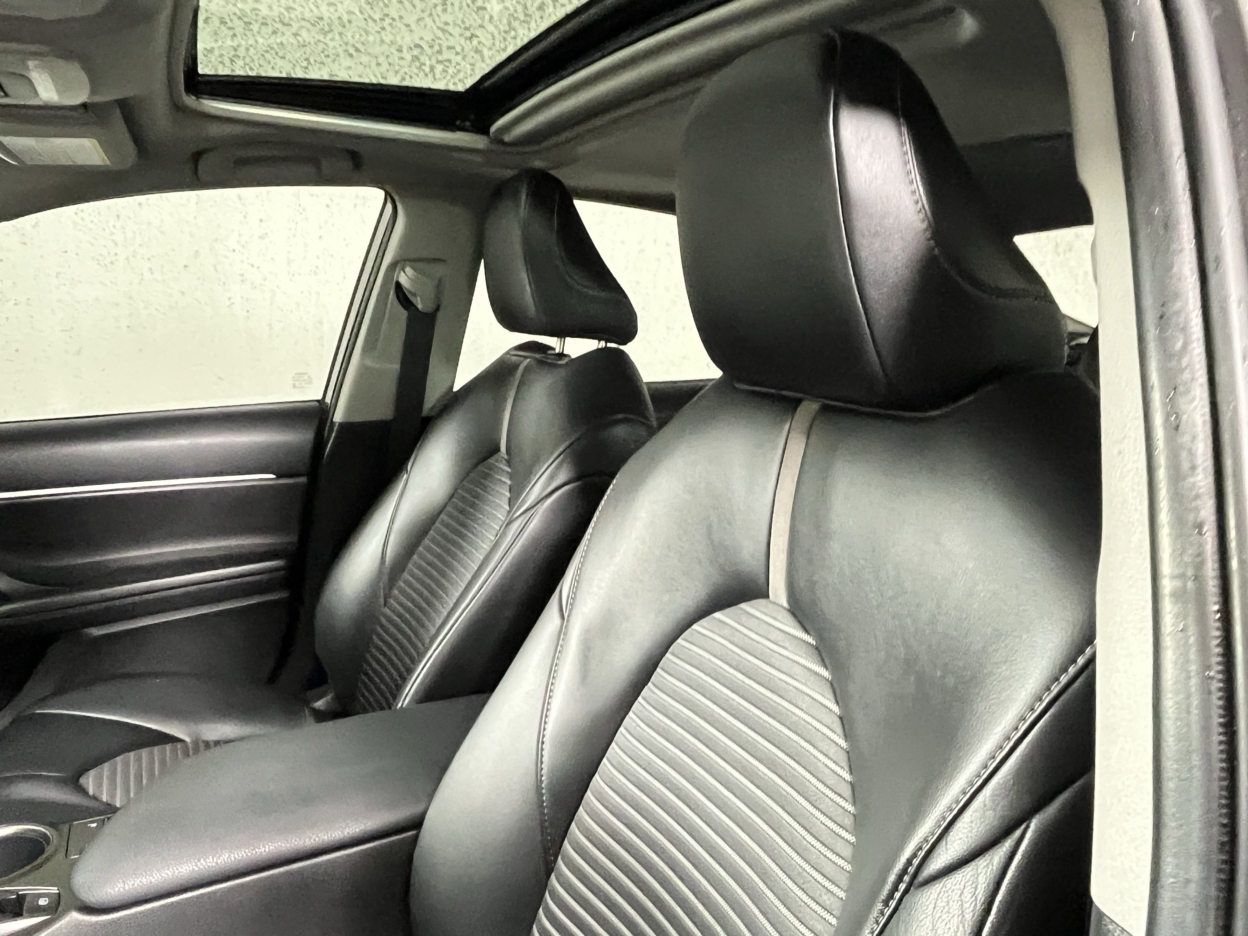 Used 2023 Toyota Camry SE image 17