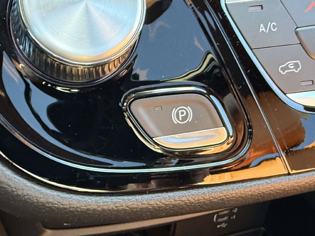 New 2026 Chrysler Pacifica Pinnacle FWD image 30