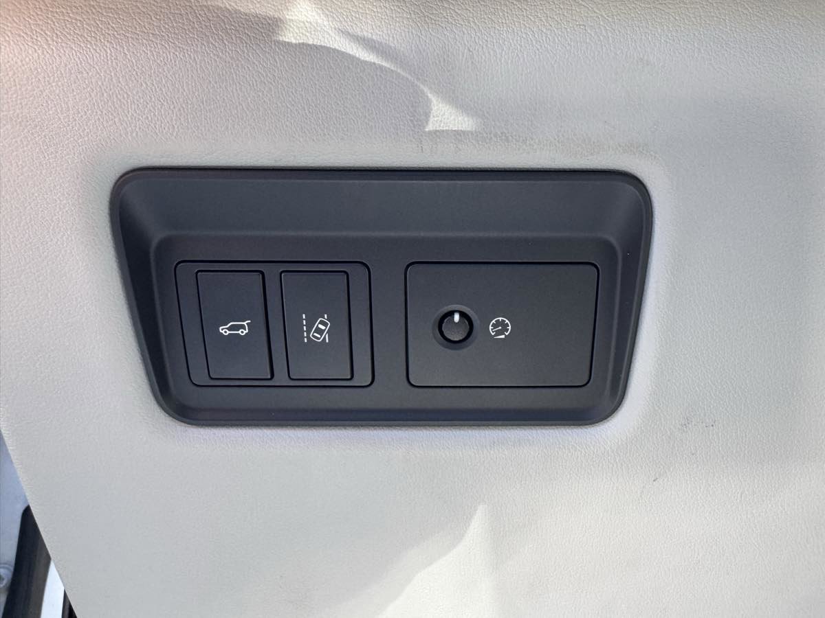 Used 2017 Land Rover Range Rover Supercharged image 10