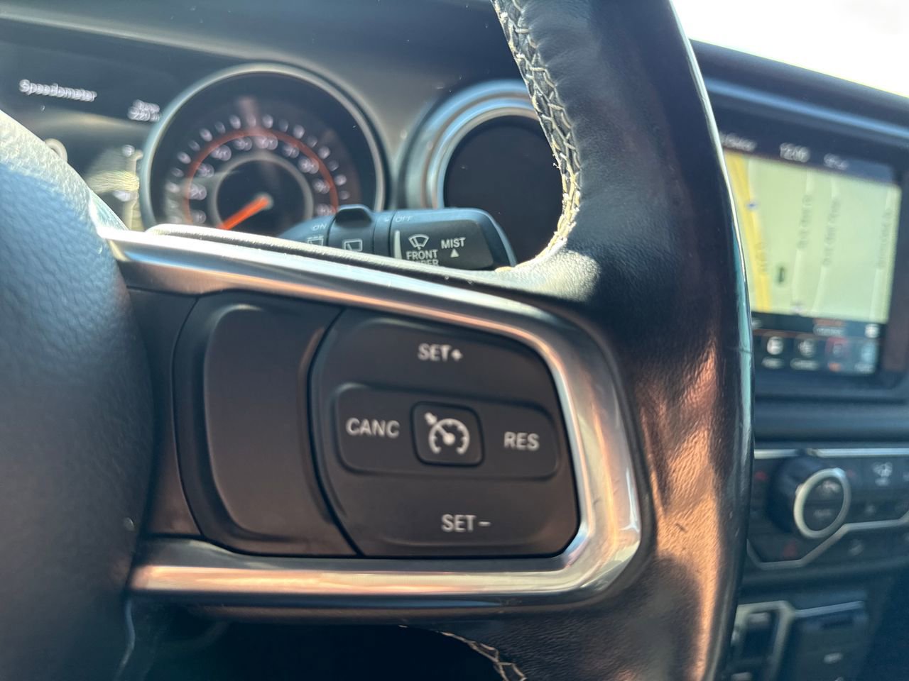 Used 2018 Jeep Wrangler Unlimited Sahara image 24