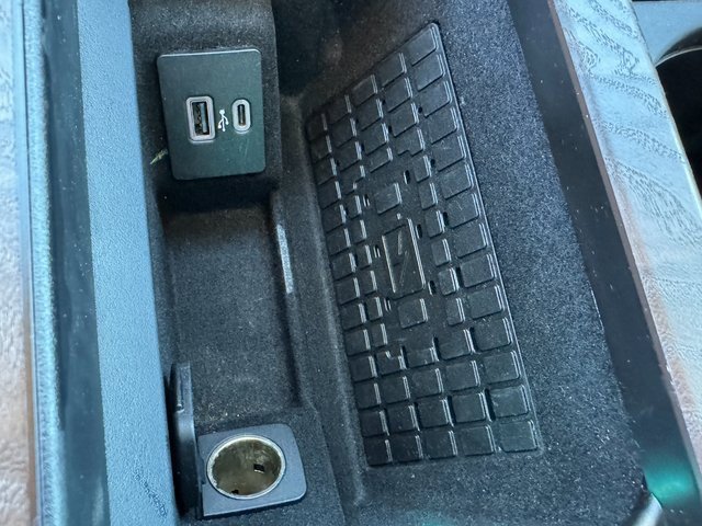 Used 2022 Lincoln Navigator Reserve image 32