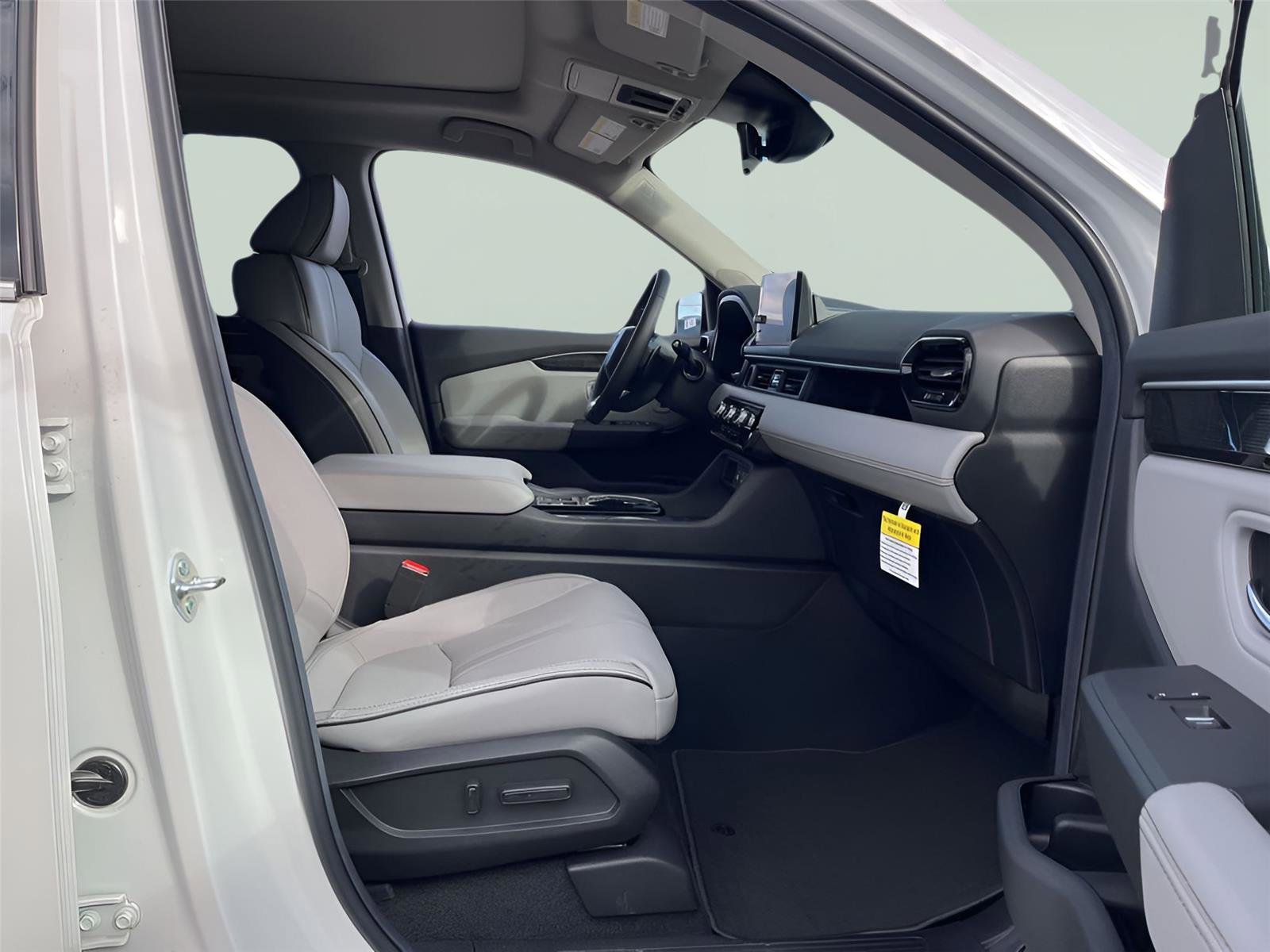 Used 2025 Honda Pilot Elite image 30