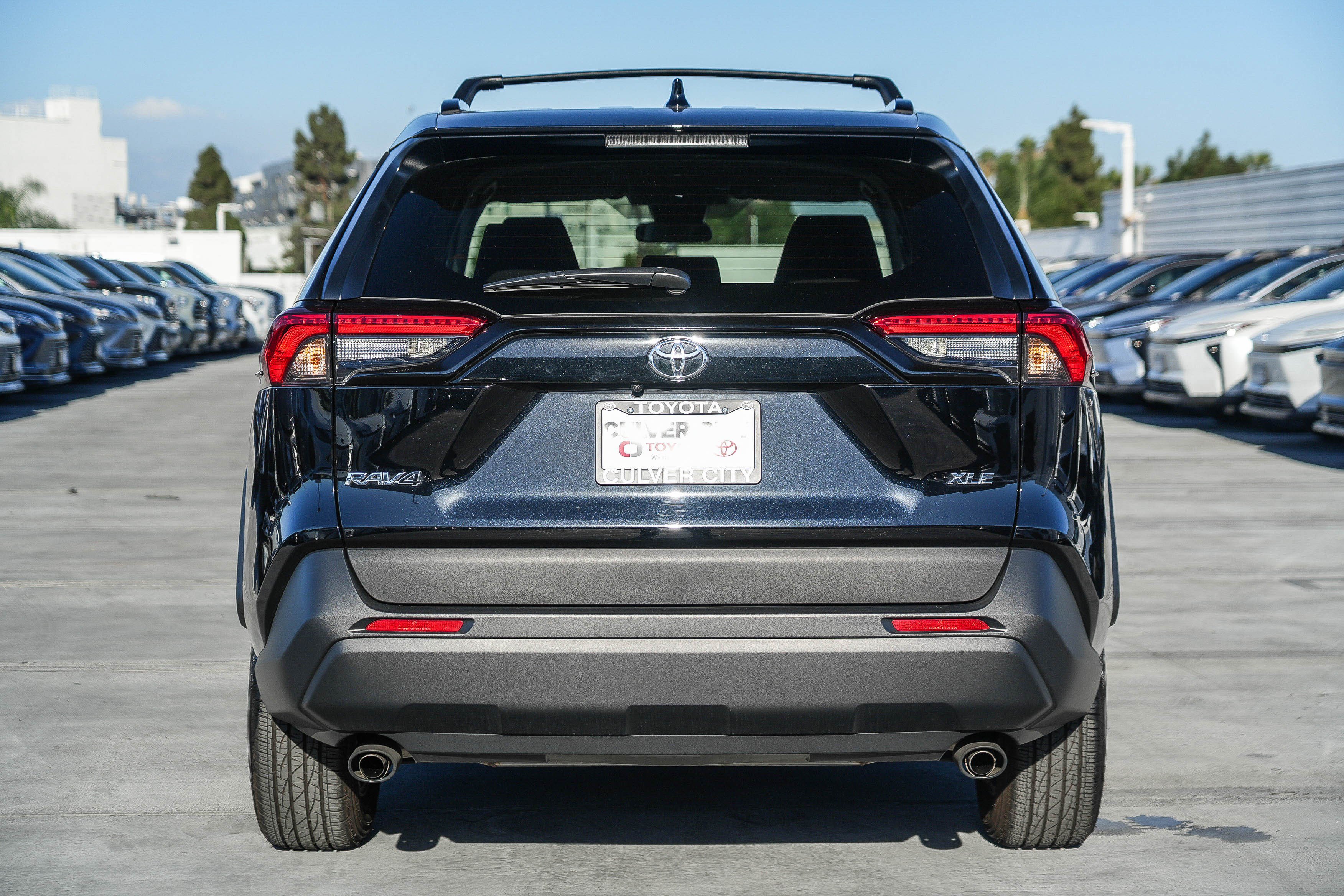 Certified 2024 Toyota RAV4 XLE FWD image 8
