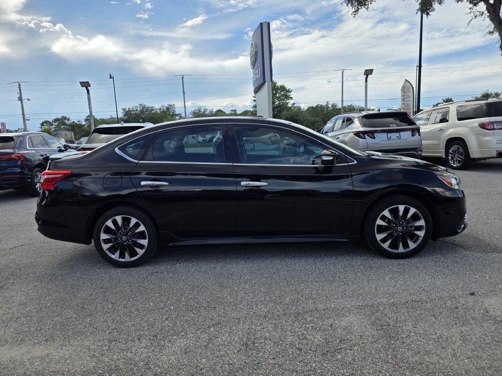 Used 2019 Nissan Sentra SR FWD image 2