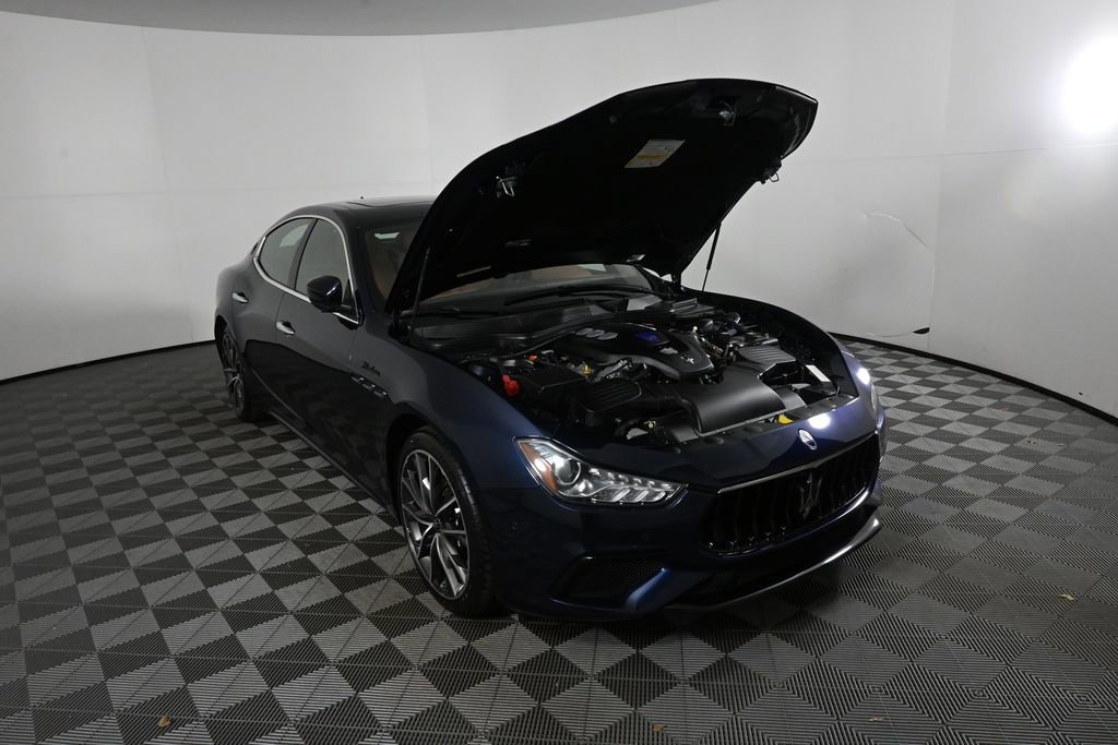 Used 2022 Maserati Ghibli Modena RWD image 32