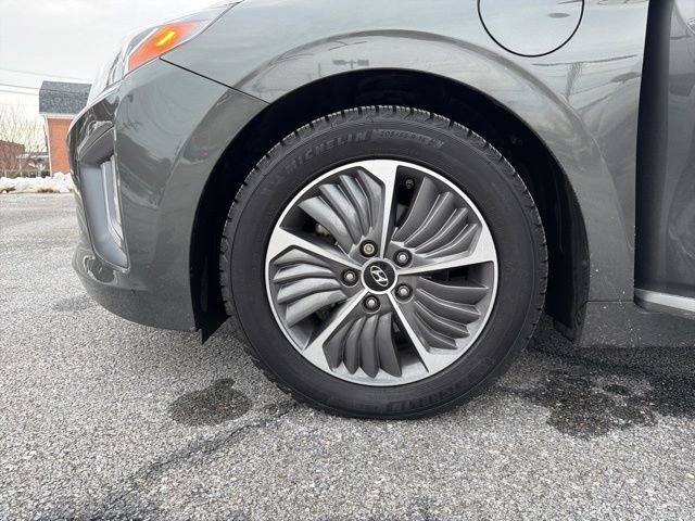 Used 2021 Hyundai Ioniq Limited image 26