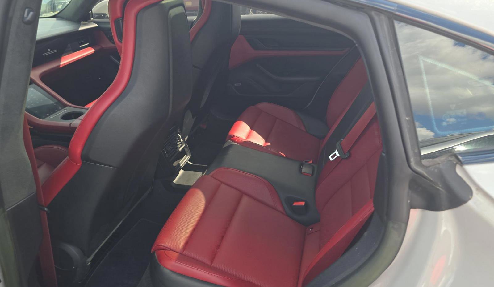 Used 2022 Porsche Taycan GTS w/ Technology Package image 4