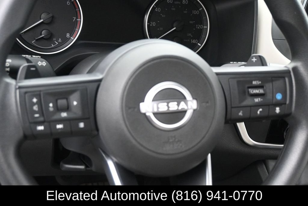 Used 2024 Nissan Rogue SV AWD/4WD image 18