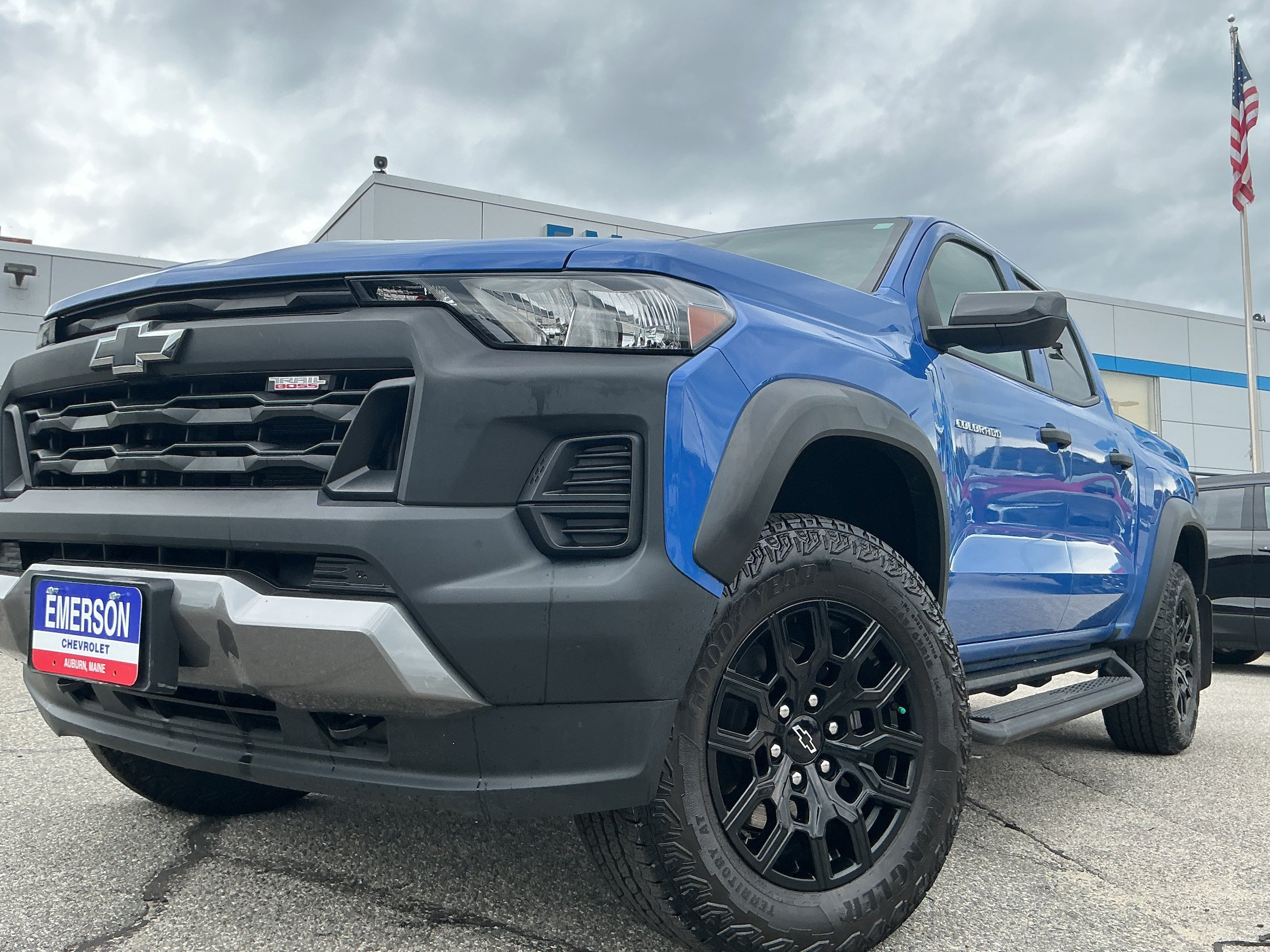 Certified 2025 Chevrolet Colorado Trail Boss AWD/4WD image 2
