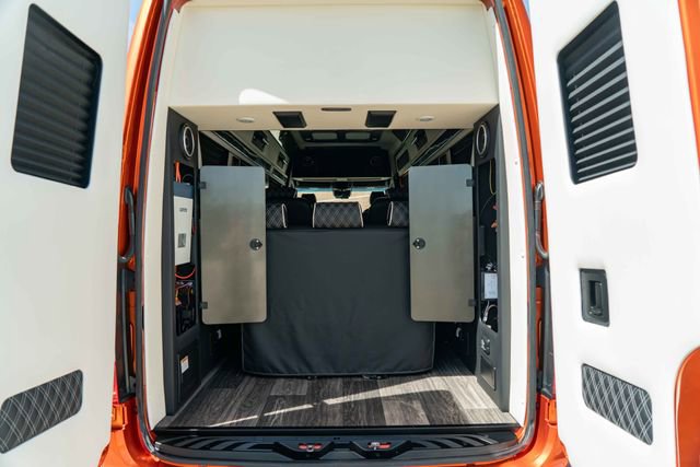Used 2024 Mercedes-Benz Sprinter 3500 image 32