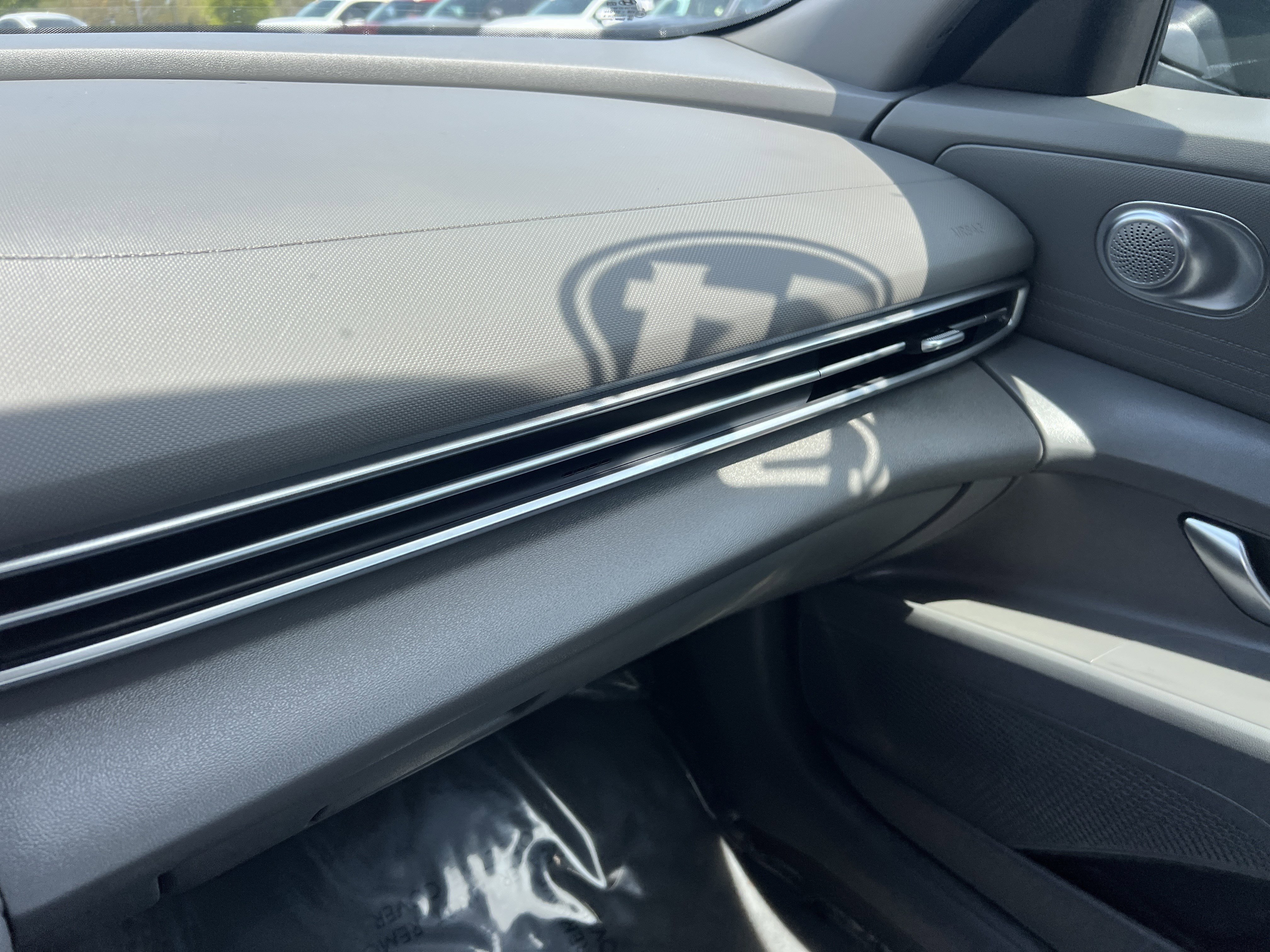 Used 2024 Hyundai Elantra SE FWD image 36