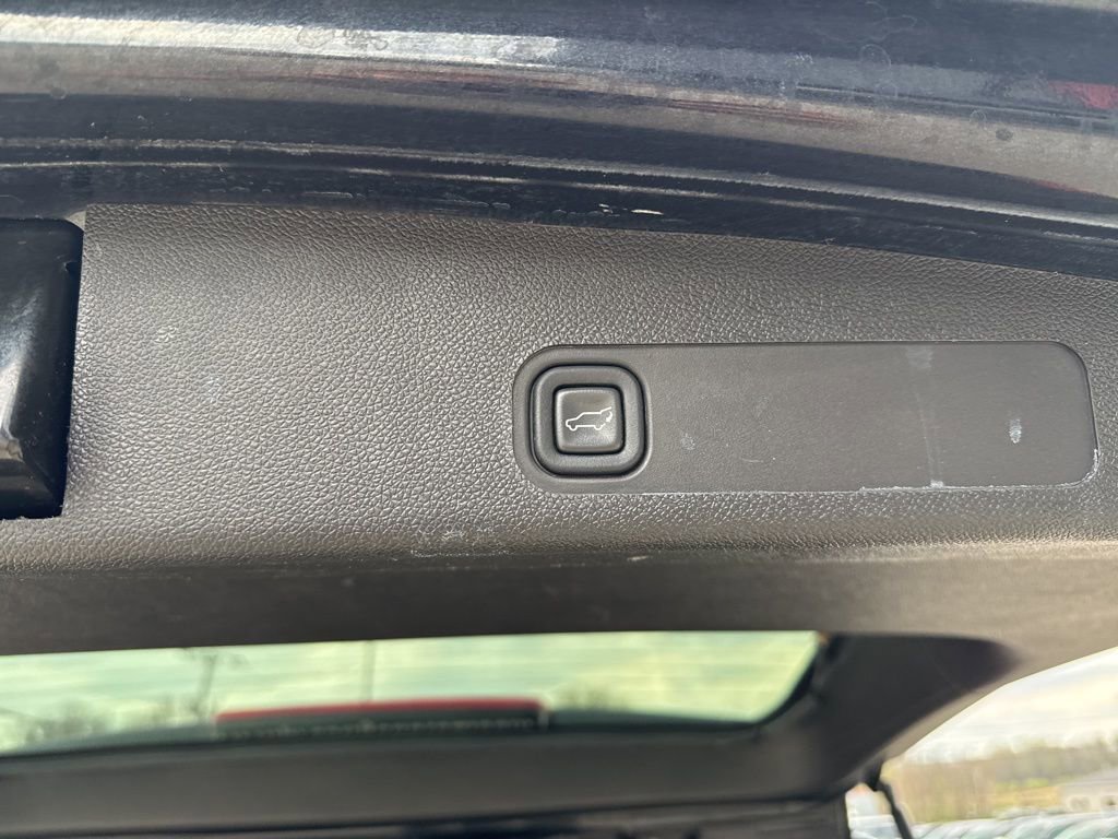 Used 2012 Chevrolet Tahoe LTZ image 49