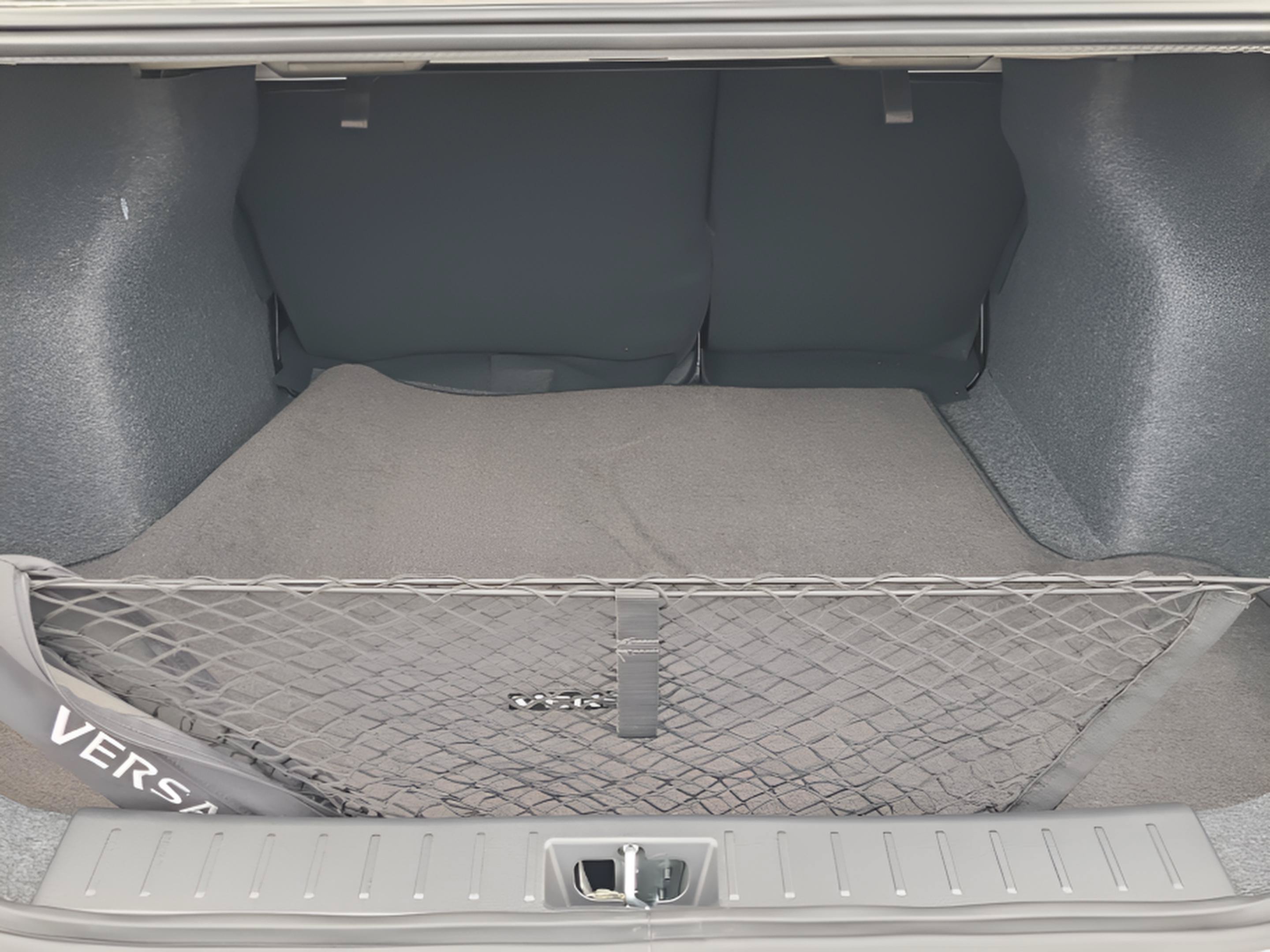 New 2025 Nissan Versa SV w/ Trunk Package FWD image 29