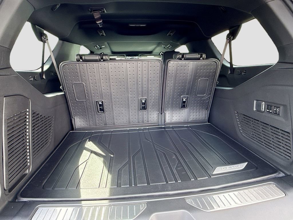New 2026 Chevrolet Suburban Premier AWD/4WD image 29
