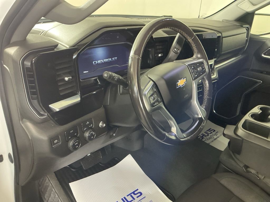 Used 2022 Chevrolet Silverado 1500 LT image 8