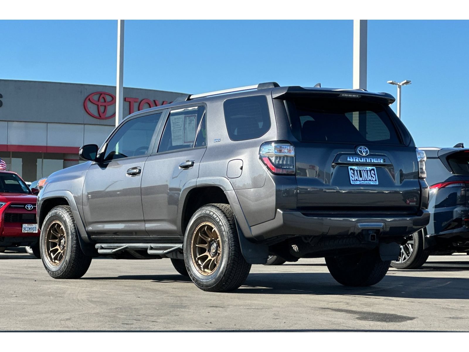 Used 2023 Toyota 4Runner SR5 Premium w/ Moonroof Package RWD image 6