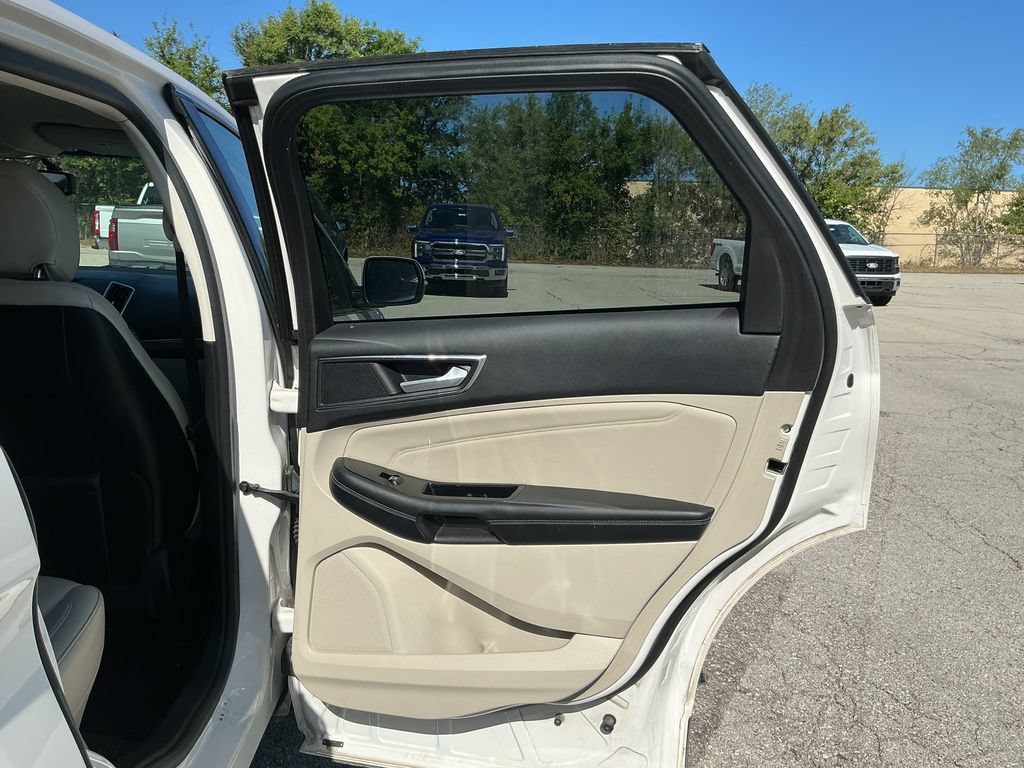 Used 2017 Ford Edge Titanium AWD/4WD image 13