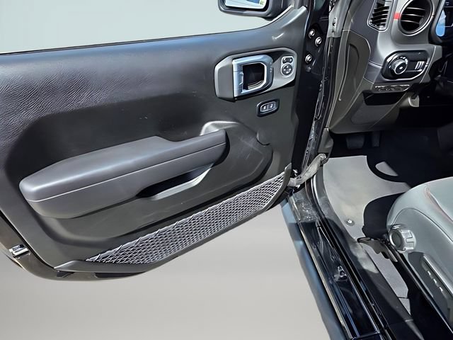 Used 2025 Jeep Wrangler Unlimited Rubicon AWD/4WD image 10