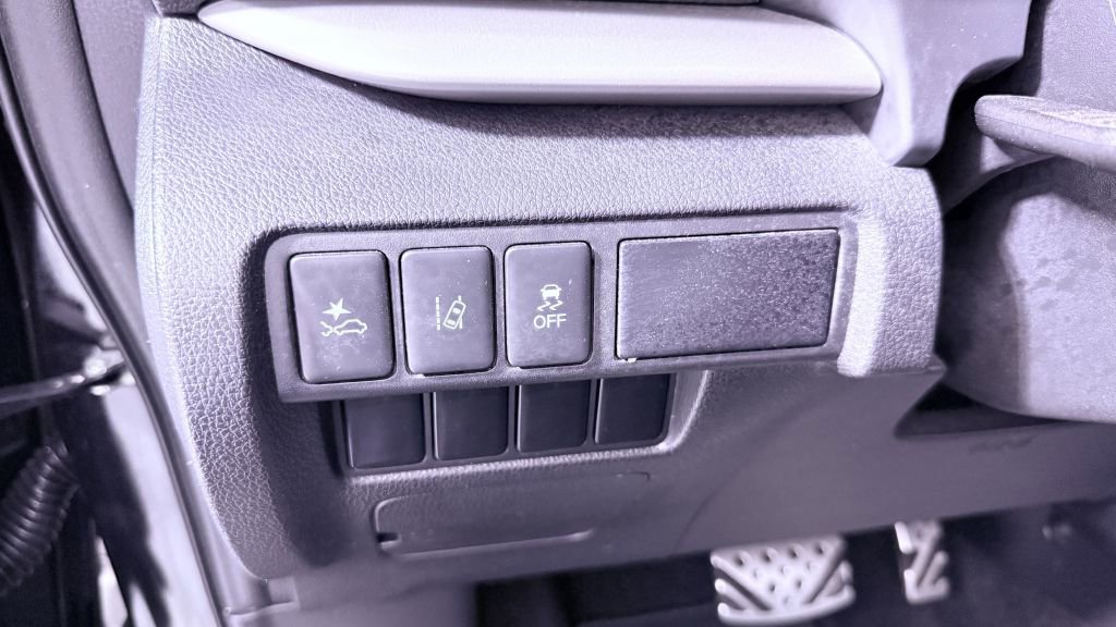 Used 2022 Mitsubishi Eclipse Cross LE image 10