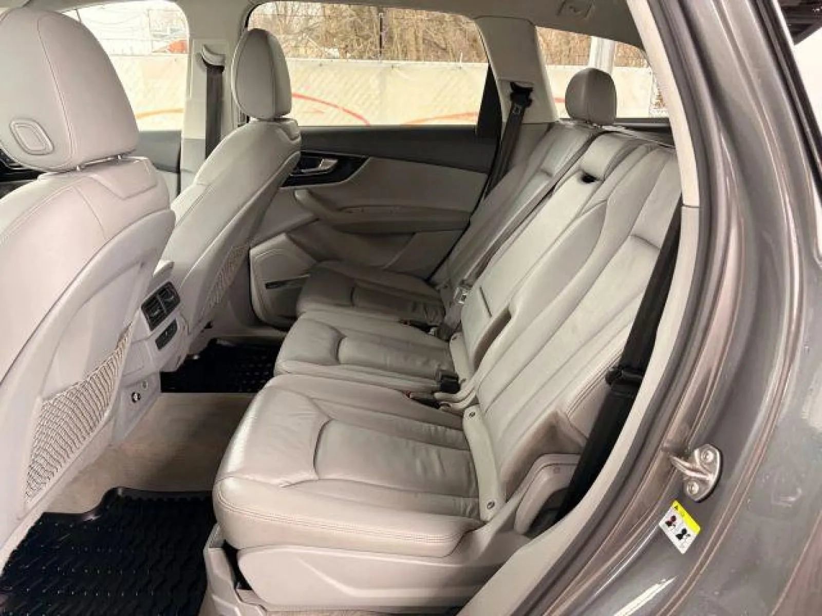 Used 2019 Audi Q7 3.0T Premium Plus w/ Premium Plus Package image 16