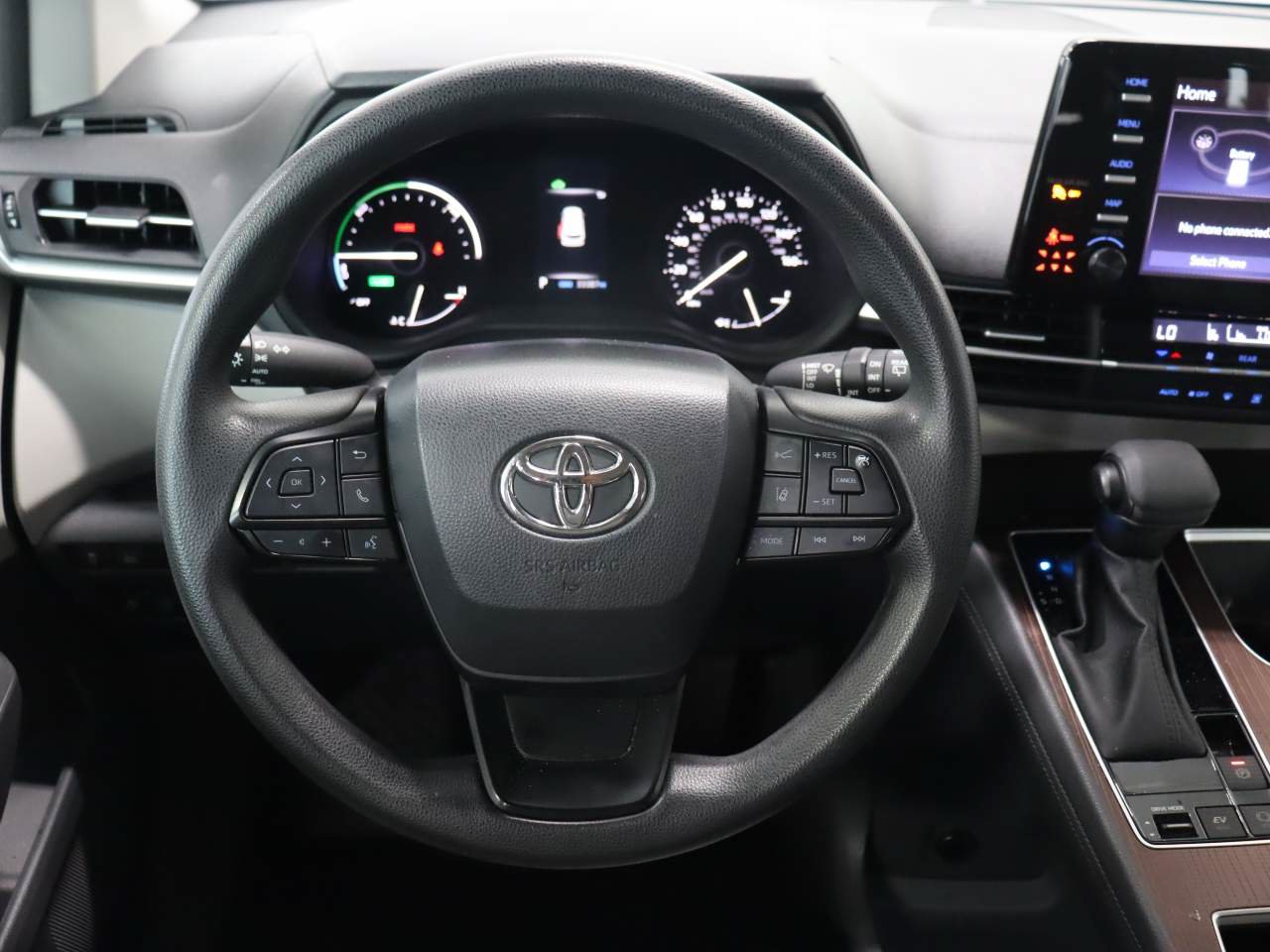 Used 2023 Toyota Sienna LE FWD image 9
