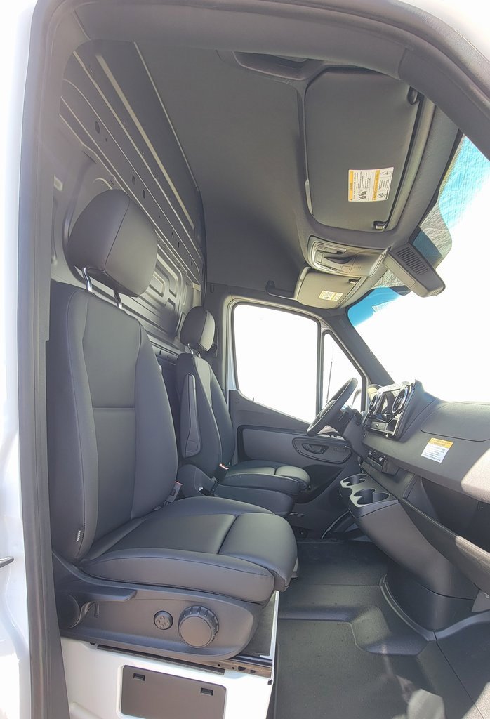 New 2025 Mercedes-Benz Sprinter 2500 image 8