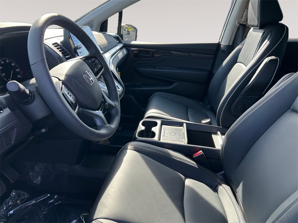 New 2026 Honda Odyssey Touring image 9
