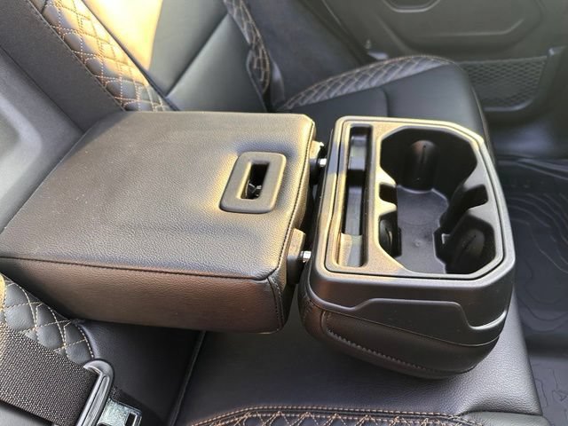 Used 2021 Jeep Wrangler Unlimited Sahara AWD/4WD image 33