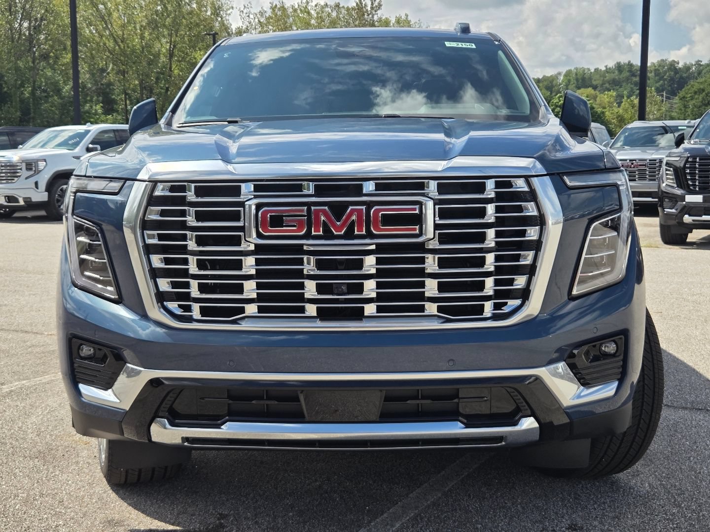 New 2026 GMC Yukon Denali w/ Denali Reserve Package AWD/4WD image 14