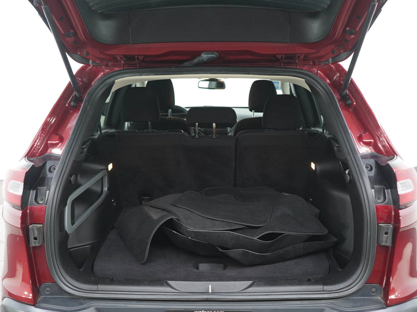 Used 2015 Jeep Cherokee Latitude AWD/4WD image 16