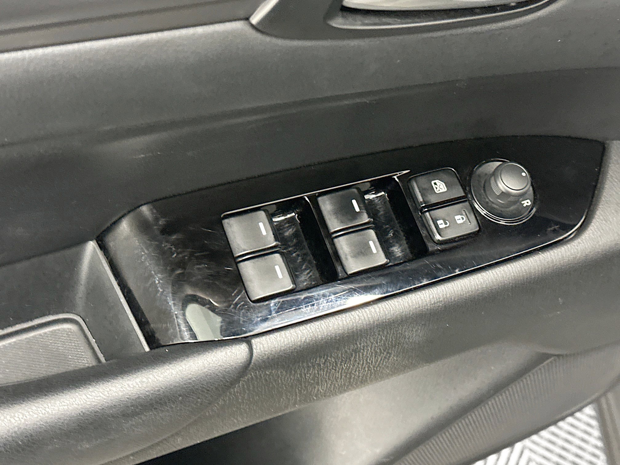 Used 2025 MAZDA CX-5 AWD 2.5 S w/ Preferred Package image 15