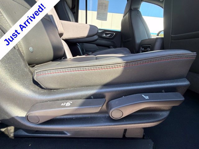 Used 2024 Chevrolet Suburban RST w/ Luxury Package AWD/4WD image 36