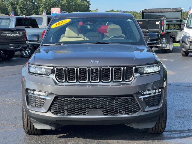 Used 2023 Jeep Grand Cherokee Limited w/ Luxury Tech Group II AWD/4WD image 50