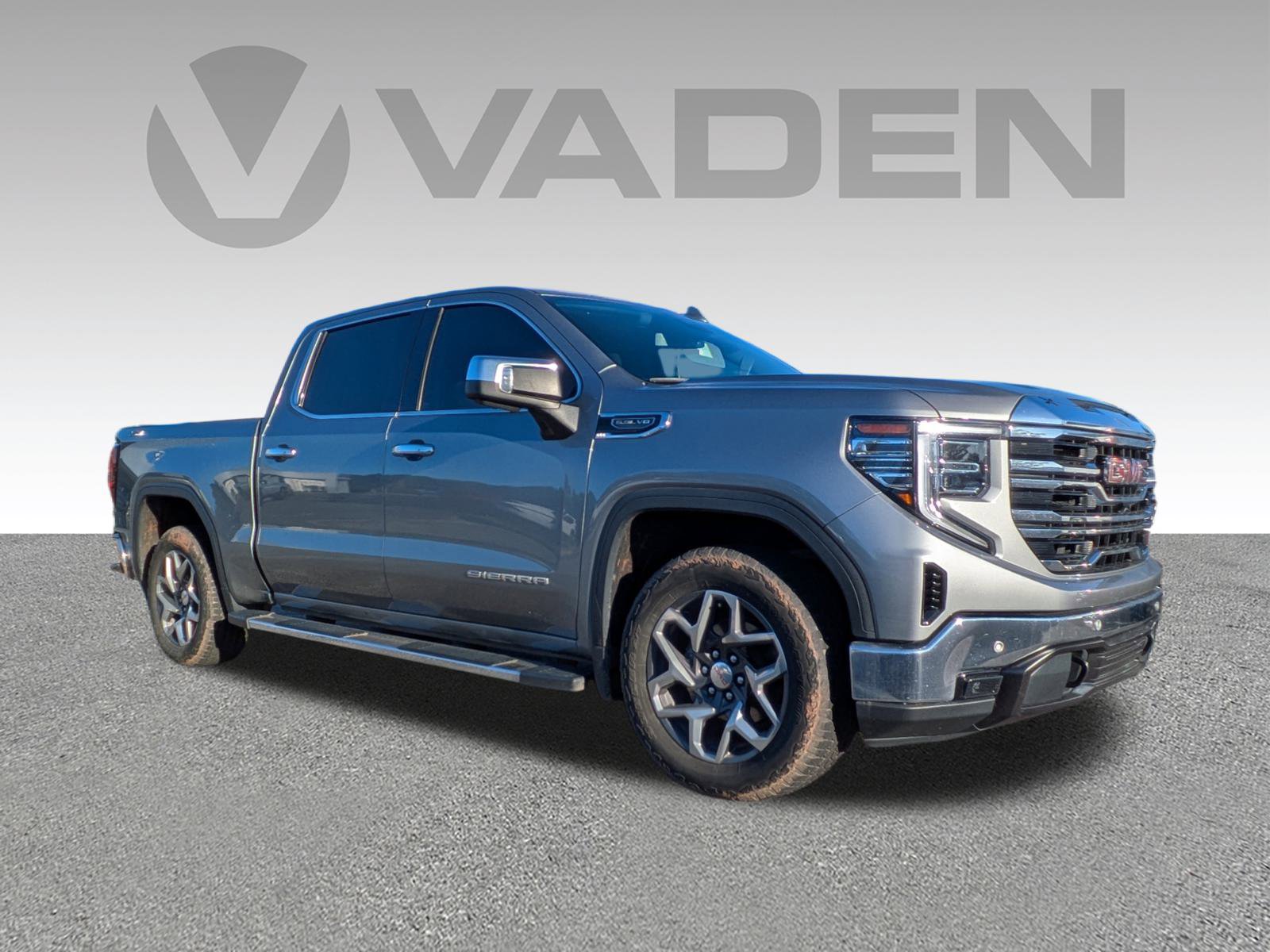 Used 2023 GMC Sierra 1500 SLT w/ SLT Premium Plus Package image 3