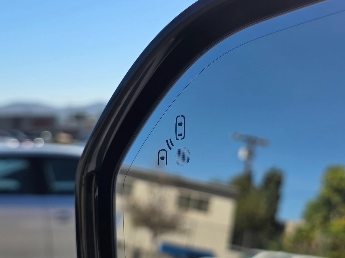 Used 2018 Lincoln Navigator L Select w/ Technology Package RWD image 36
