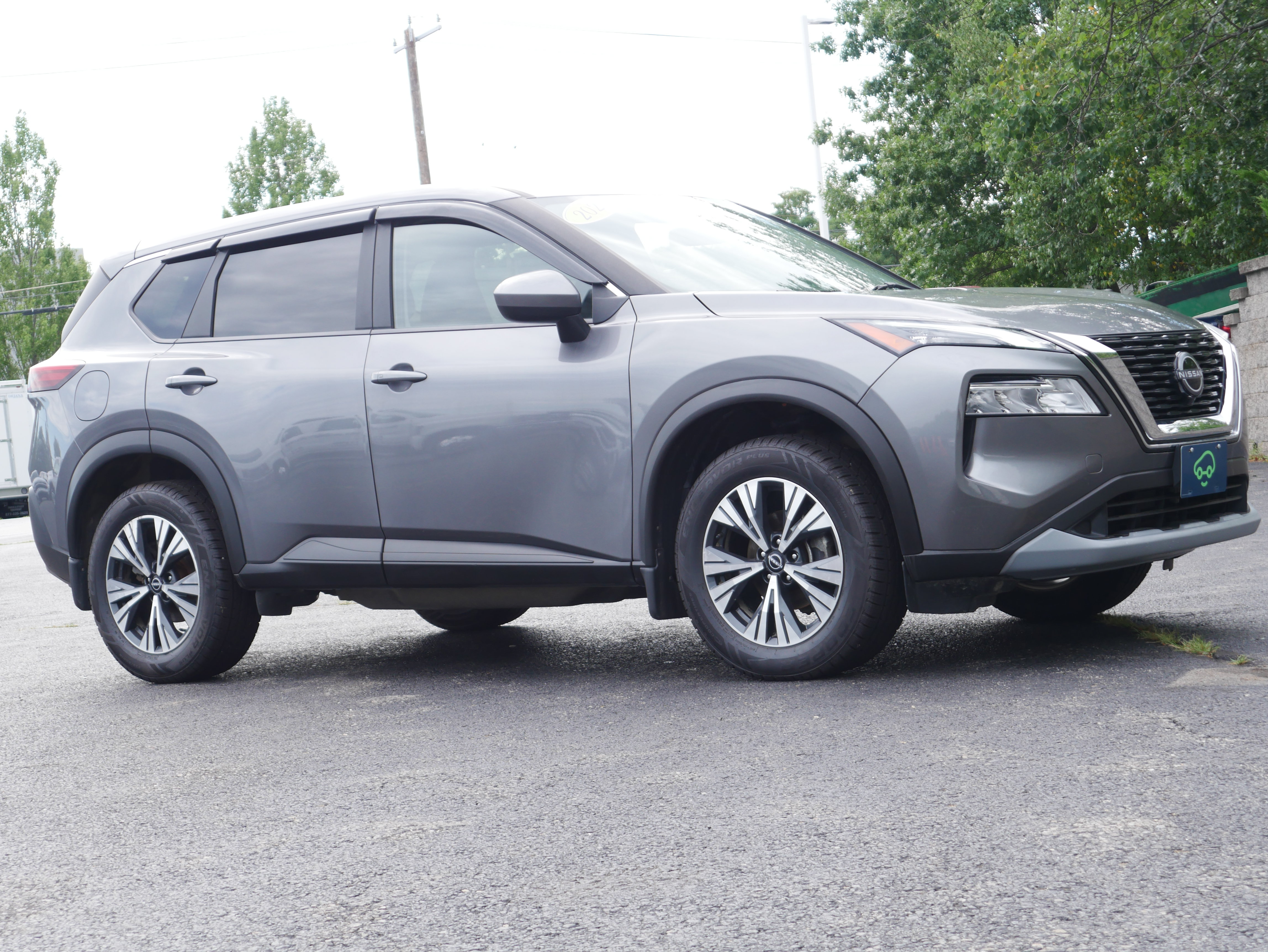 Used 2023 Nissan Rogue SV AWD/4WD image 9