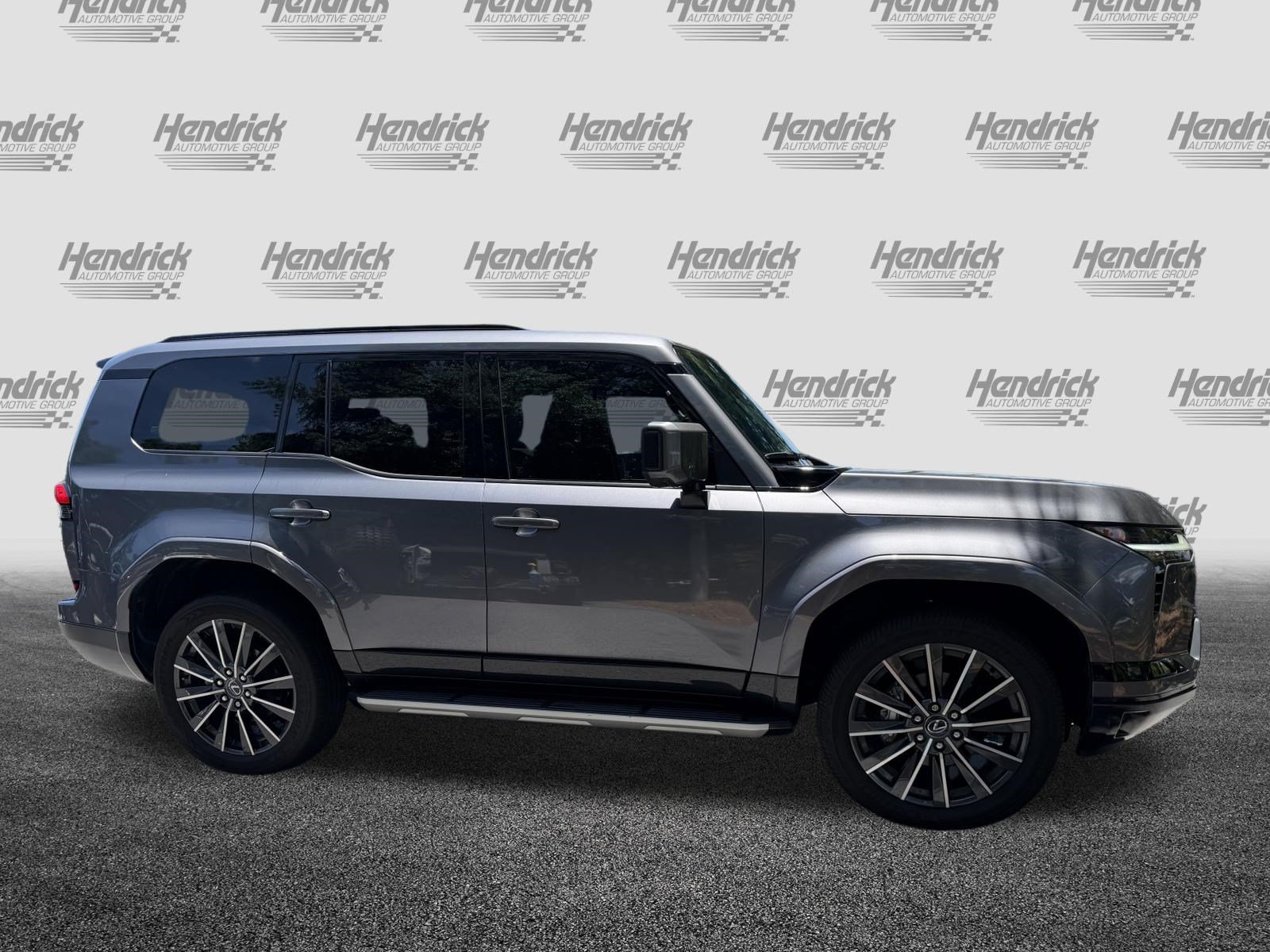 Used 2024 Lexus GX 550 w/ Accessory Package (Z1) AWD/4WD image 10