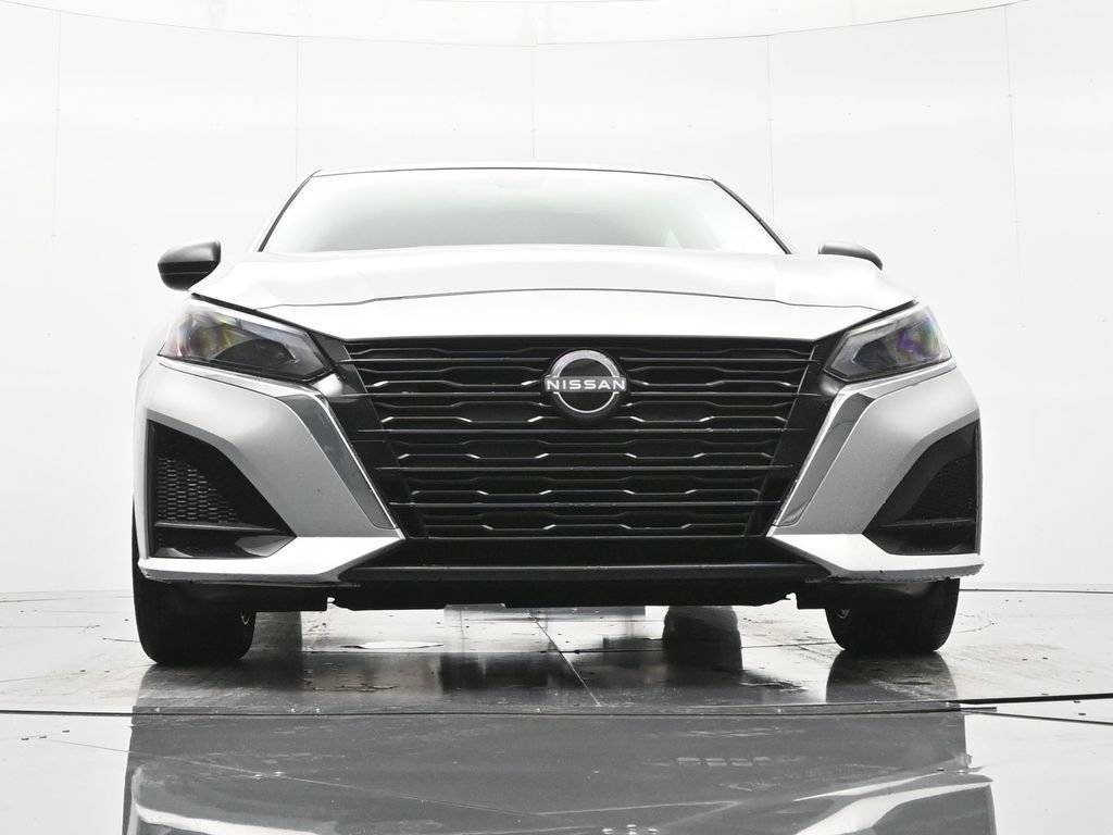 Certified 2025 Nissan Altima 2.5 SV FWD image 37