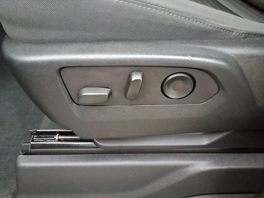 Used 2022 Chevrolet Silverado 1500 Custom image 19