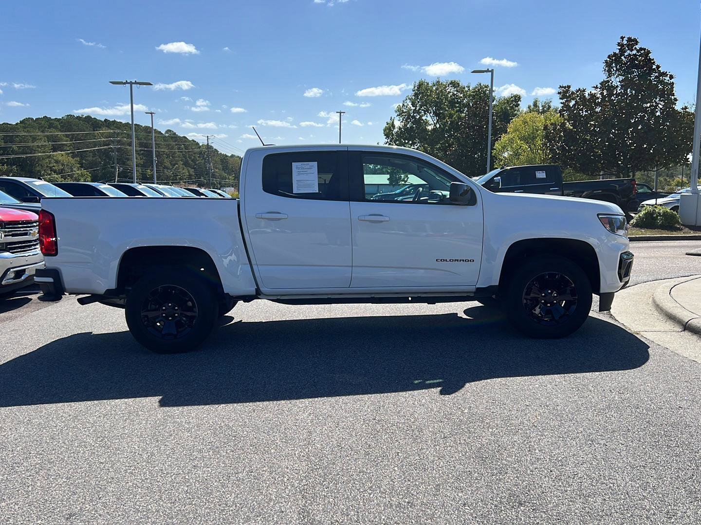 Used 2022 Chevrolet Colorado LT w/ LT Convenience Package image 6