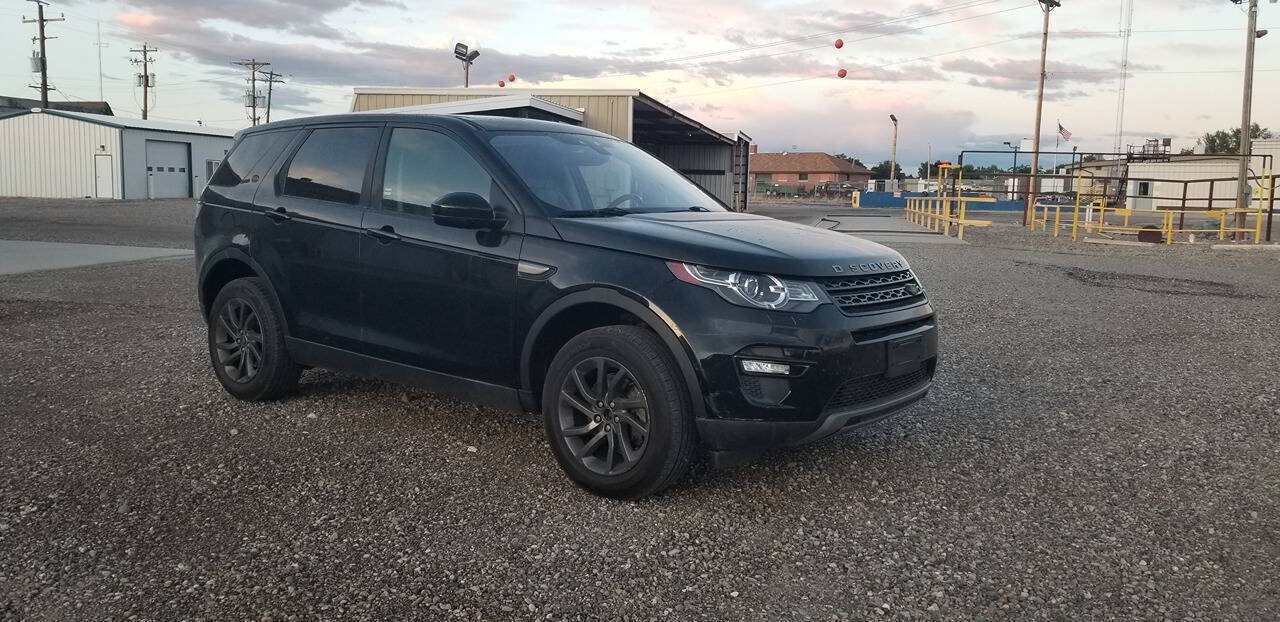 Used 2017 Land Rover Discovery Sport SE AWD/4WD image 2