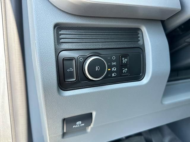 New 2024 Ford F350 XL w/ XL Chrome Package image 29