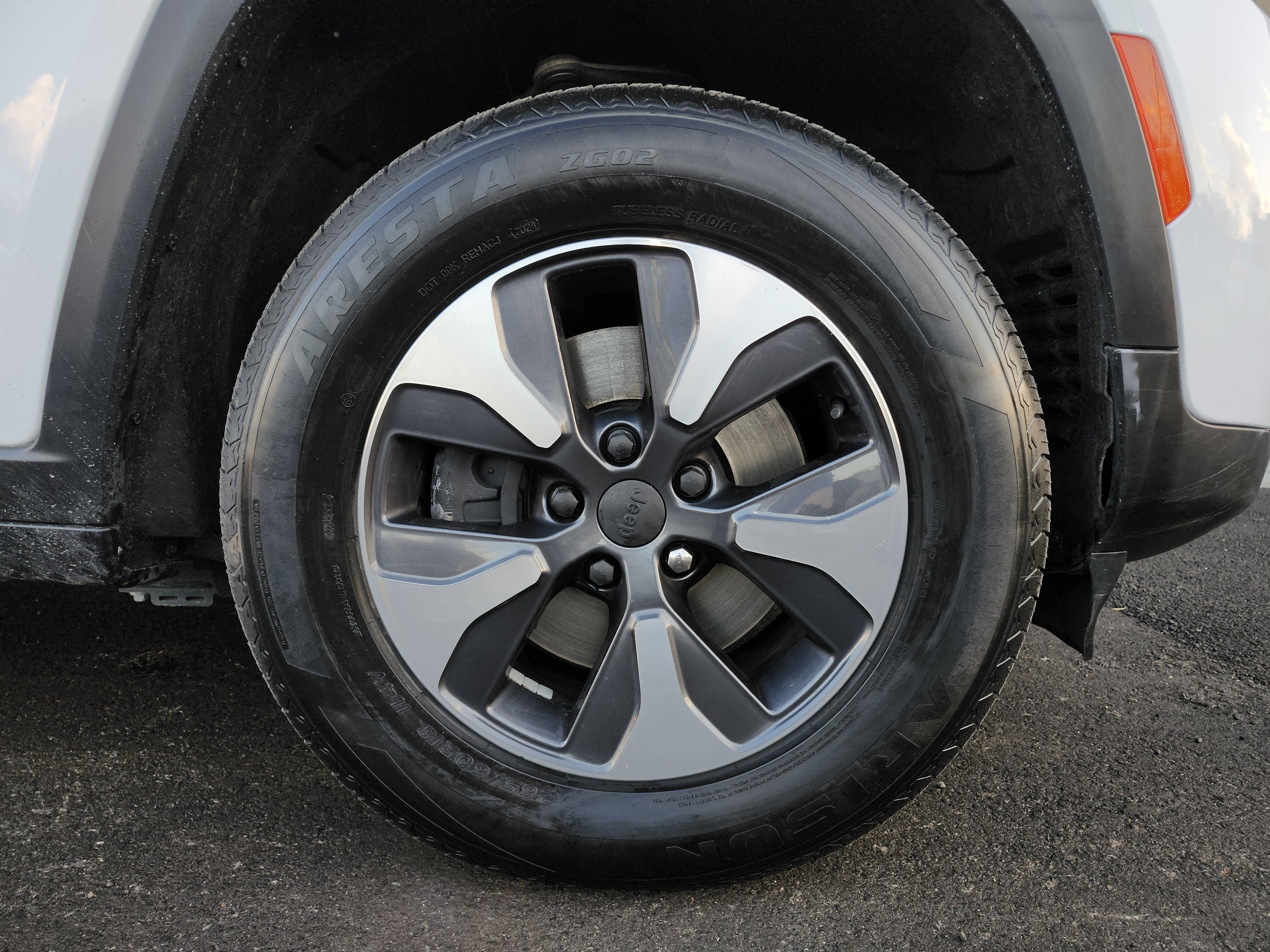 Used 2023 Jeep Grand Cherokee 4WD 4xe image 28