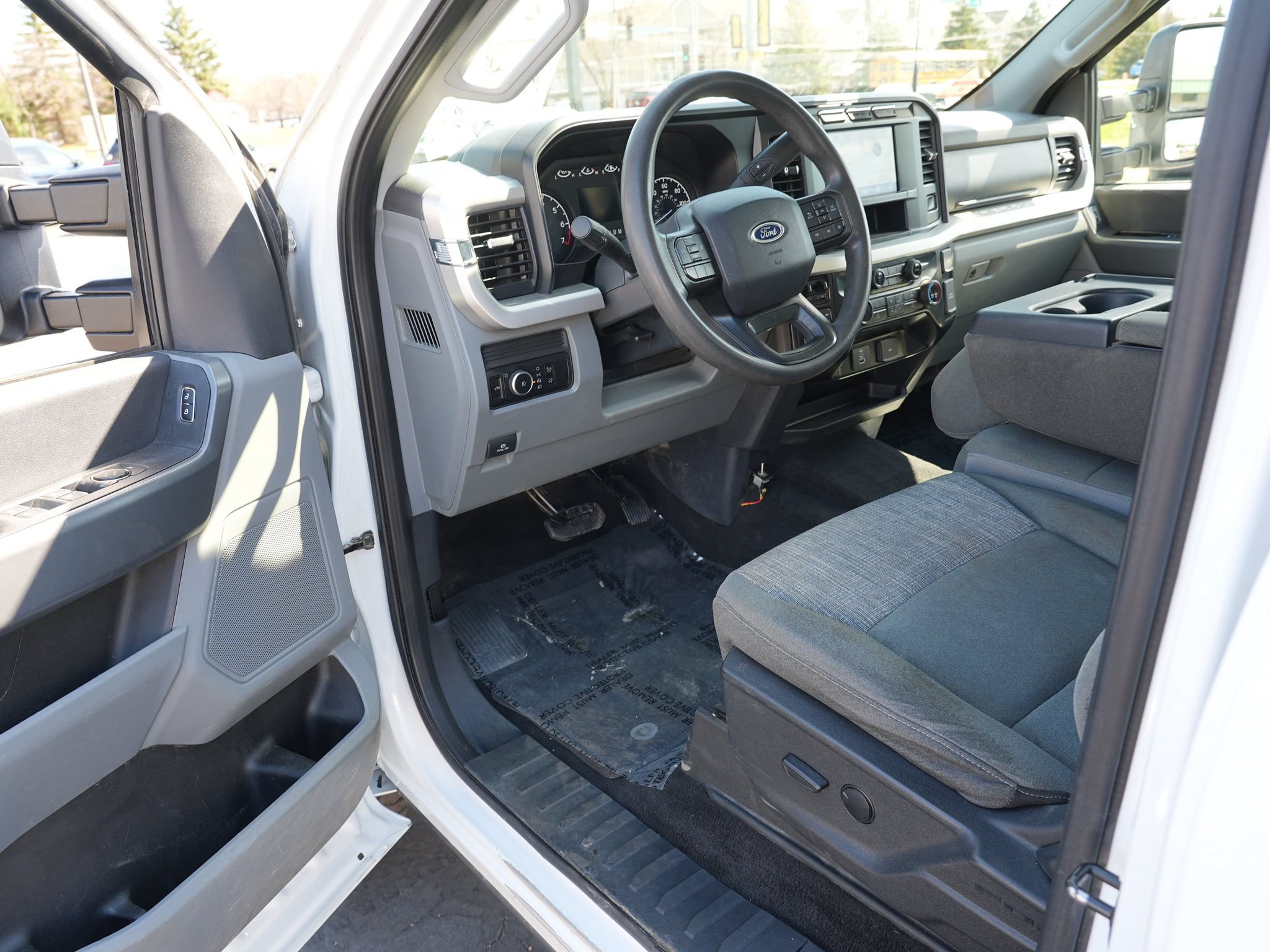 Used 2023 Ford F250 XLT AWD/4WD image 14