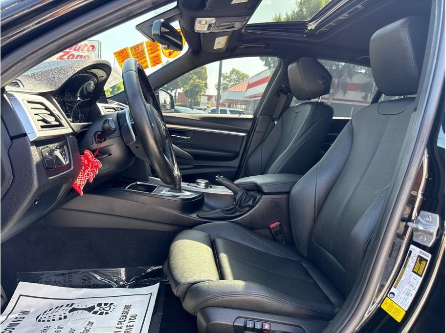 Used 2018 BMW 340i Sedan RWD image 18