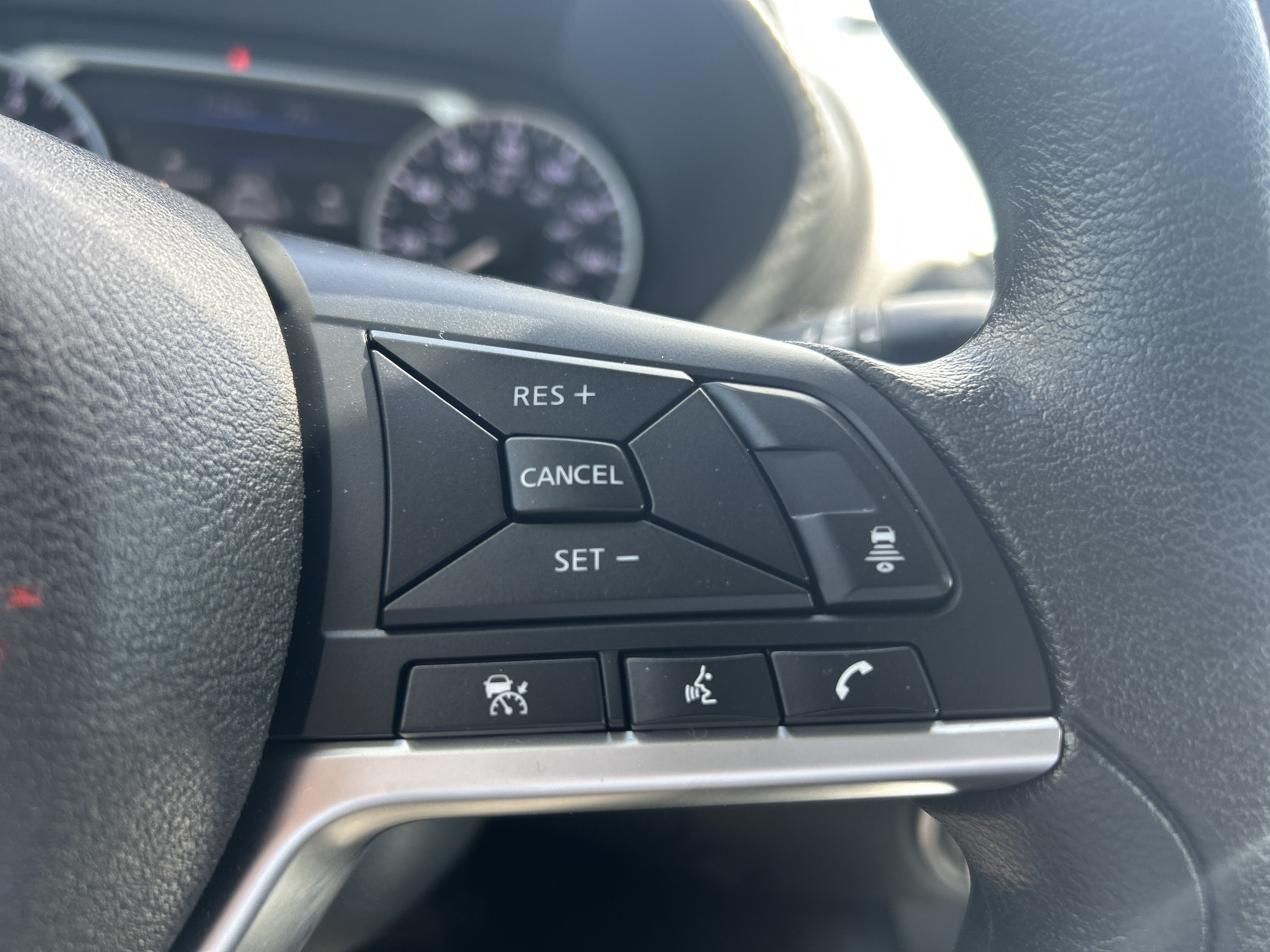 Certified 2023 Nissan Sentra SV FWD image 28