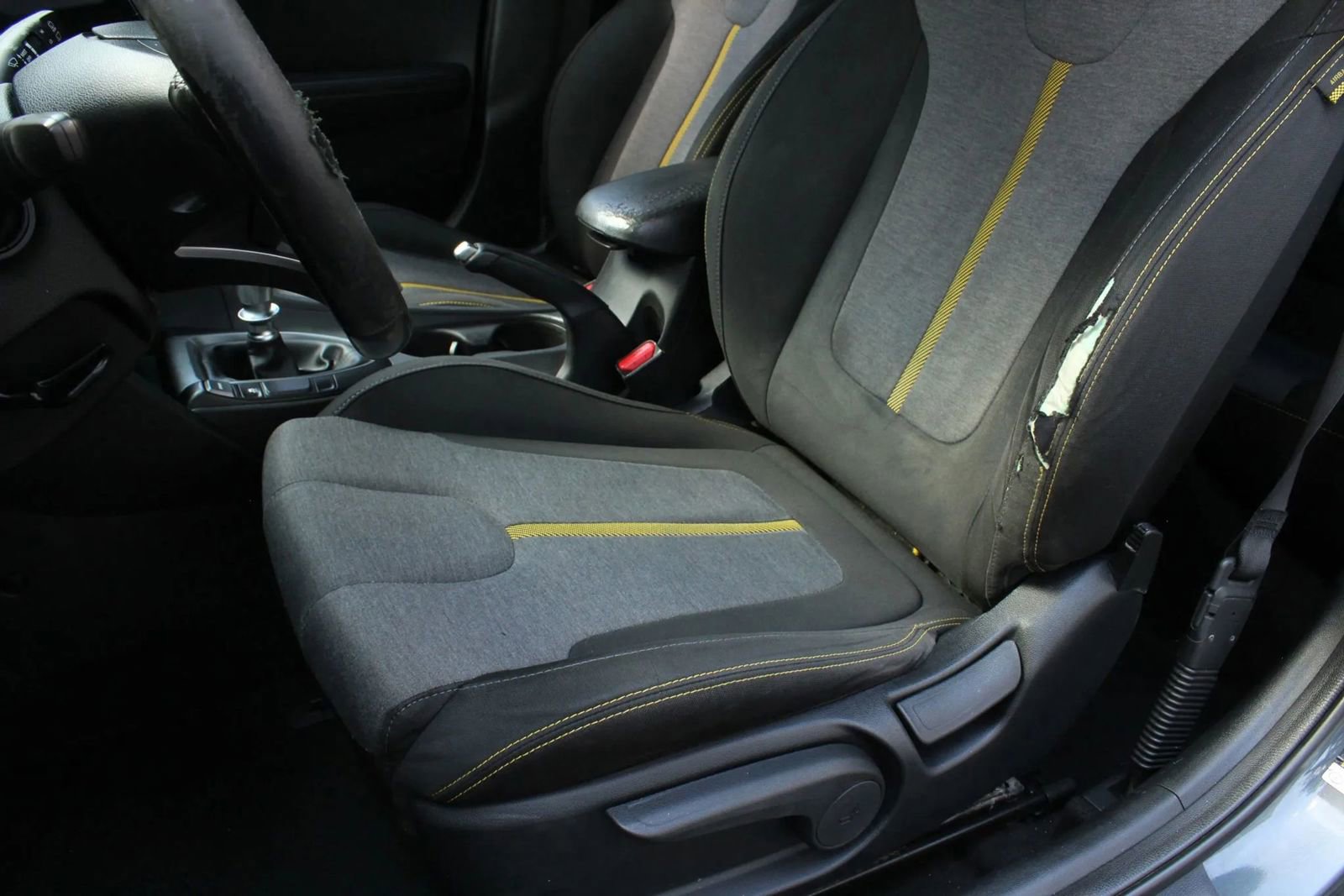 Used 2019 Hyundai Veloster Turbo R-Spec FWD image 13