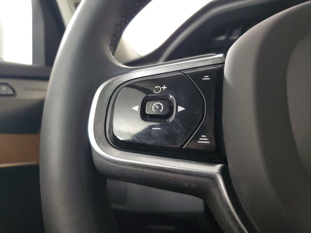 Certified 2023 Volvo XC90 B5 Plus w/ Protection Package Premier AWD/4WD image 26