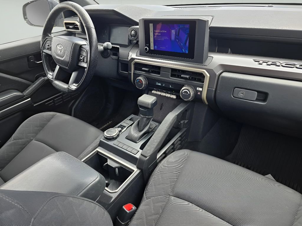 Used 2025 Toyota Tacoma SR5 AWD/4WD image 12